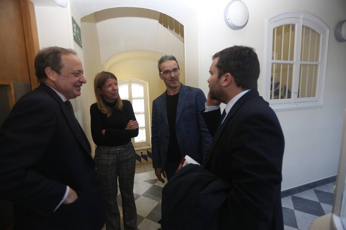 David Calle presenta en Cádiz &#039;¿Cuánto pesan las nubes?&#039;