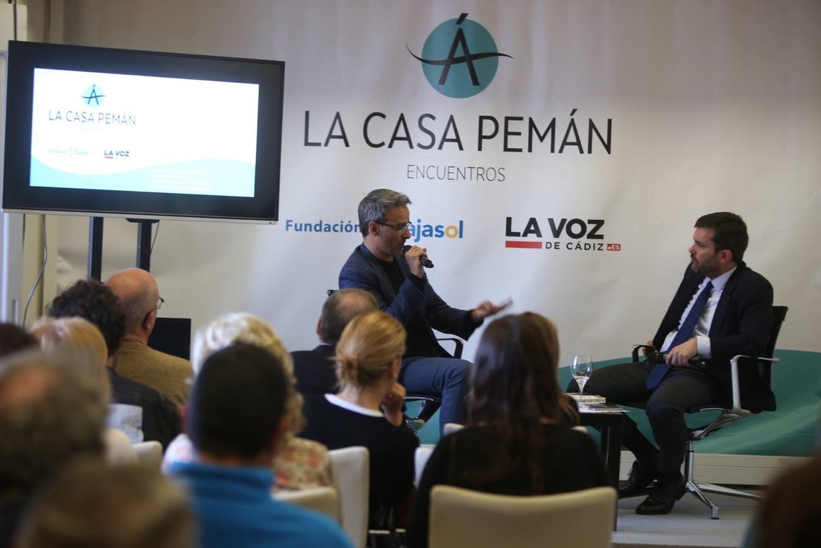 David Calle presenta en Cádiz &#039;¿Cuánto pesan las nubes?&#039;