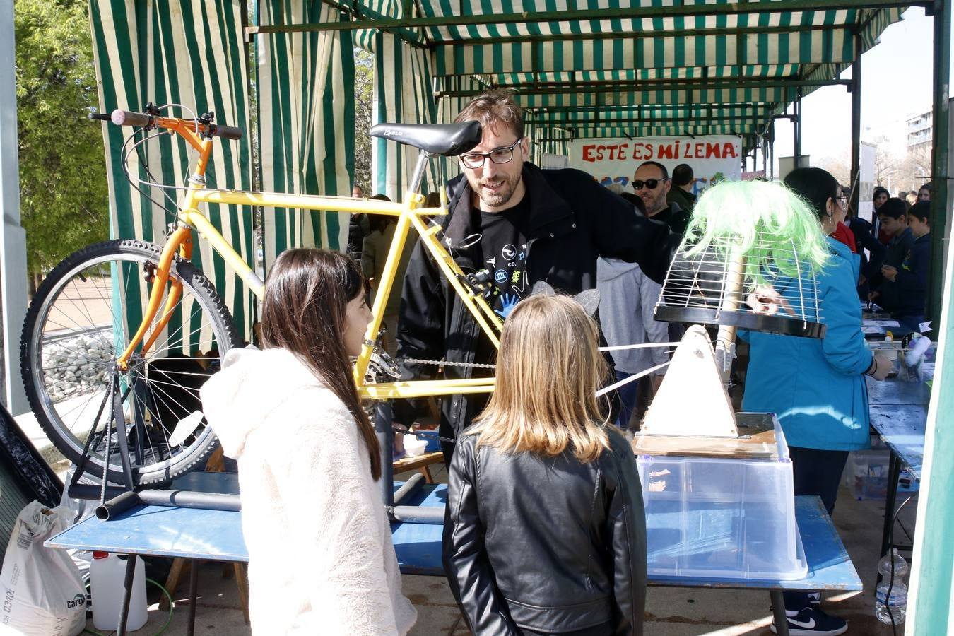 En imágenes, los experimentos del Paseo por la Ciencia en Córdoba