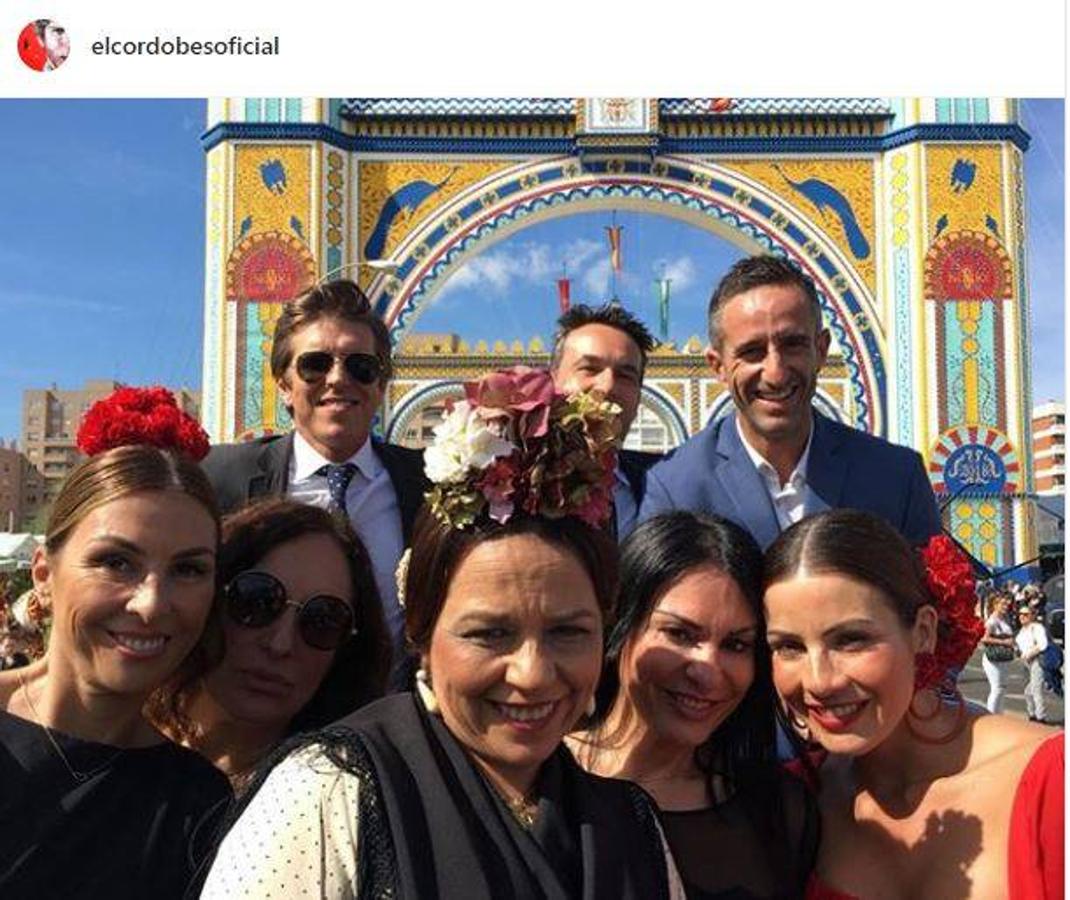 Manuel Díaz «El Cordobés» ha aprovechado la feria para reunirse con familia y amigos. 