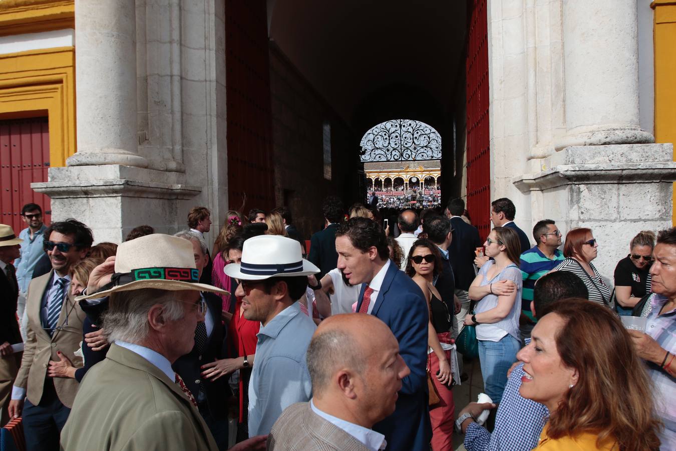 Puerta del Príncipe de la corrida del viernes de Feria de Abril de Sevilla 2018