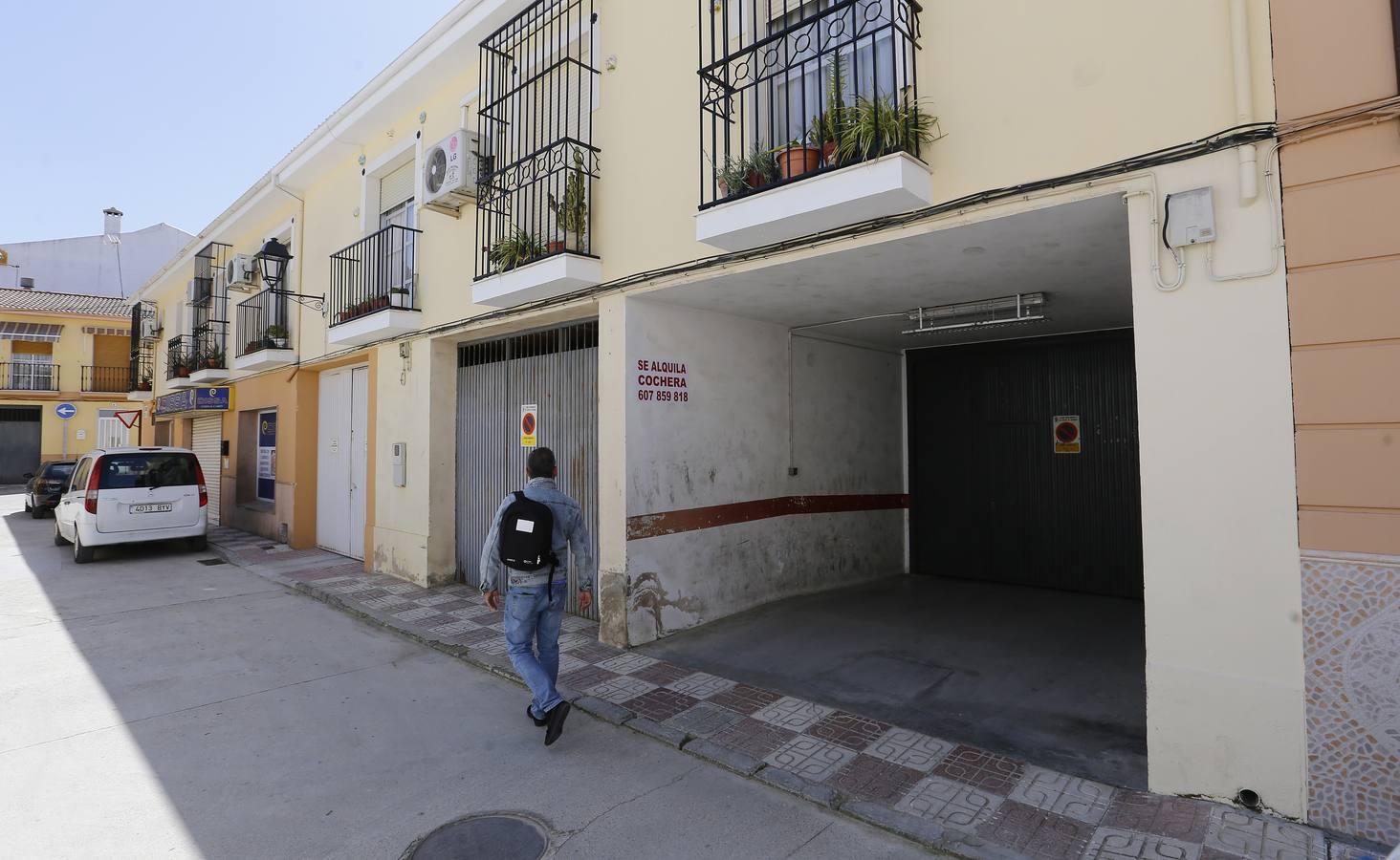 El entorno de las víctimas del crimen de Priego de Córdoba, en imágenes