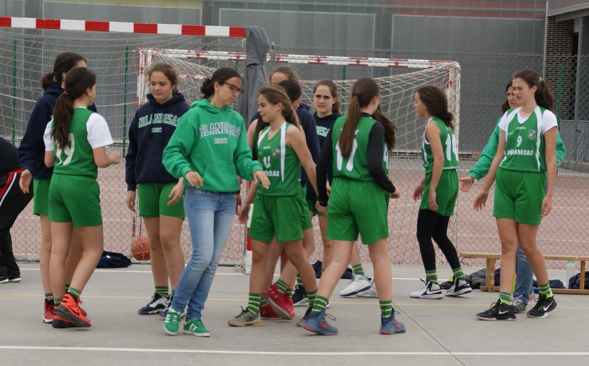 Las mejores imágenes del partido de baloncesto infantil femenino entre San Juan Evangelista y BVM Irlandesas