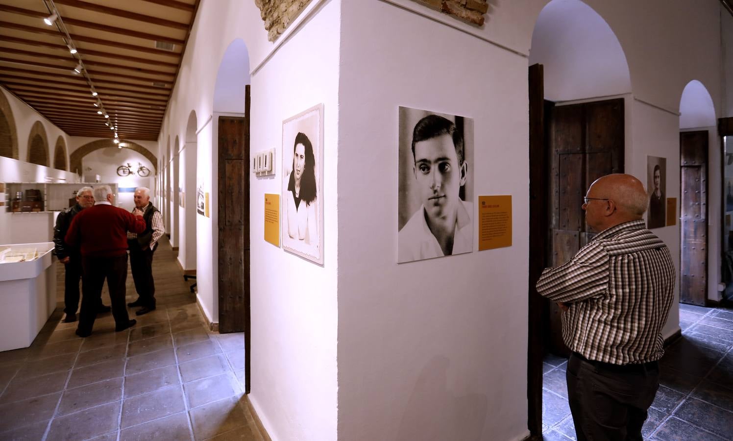 En imágenes, la inauguración de la exposición sobre la Electromecánicas