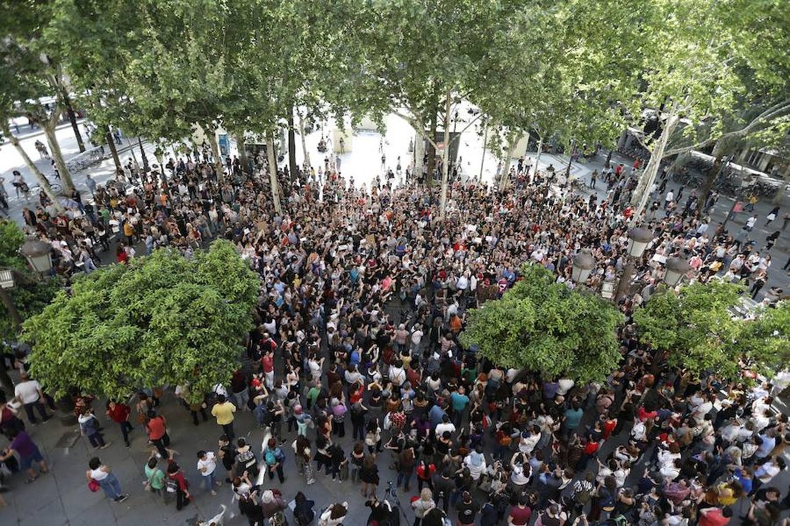 Concentración por el veredicto del caso de «La Manada» en Sevilla.. 