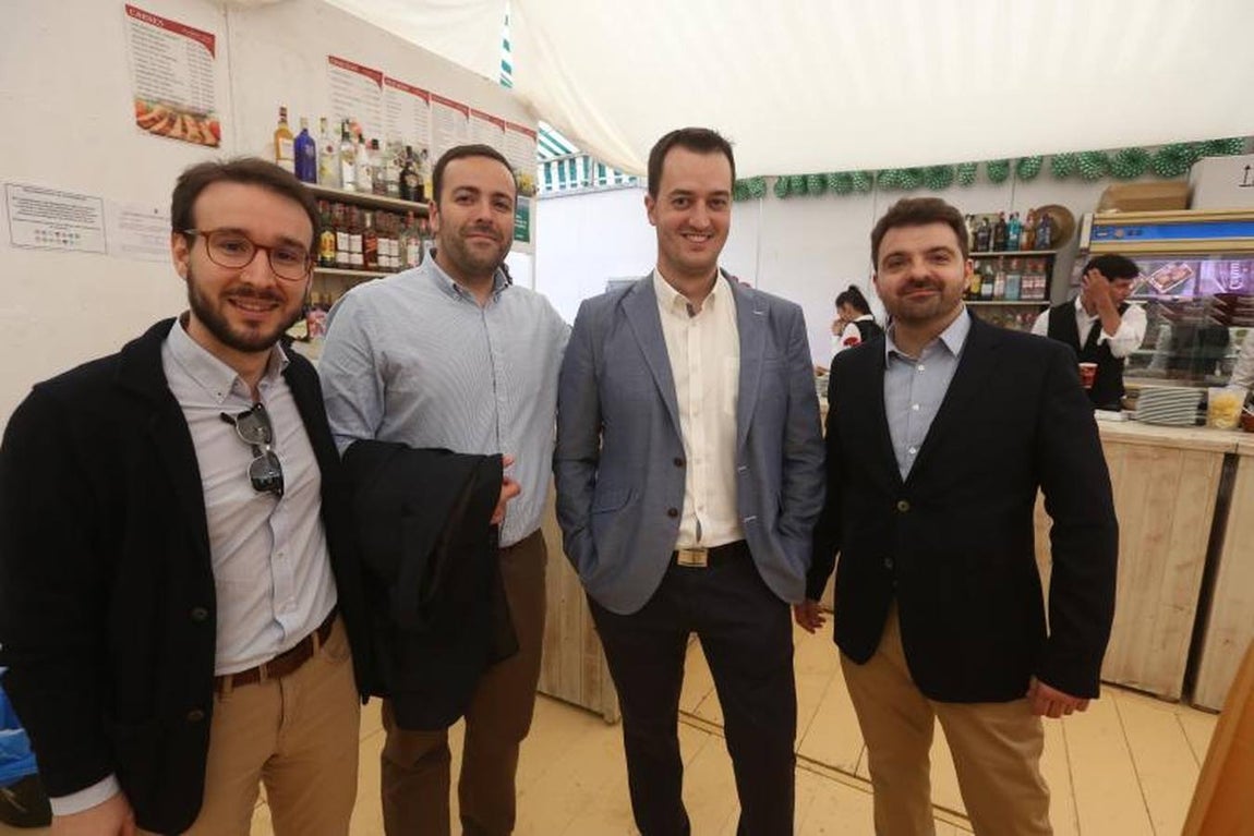 Ambiente en la caseta de Carbures en El Puerto