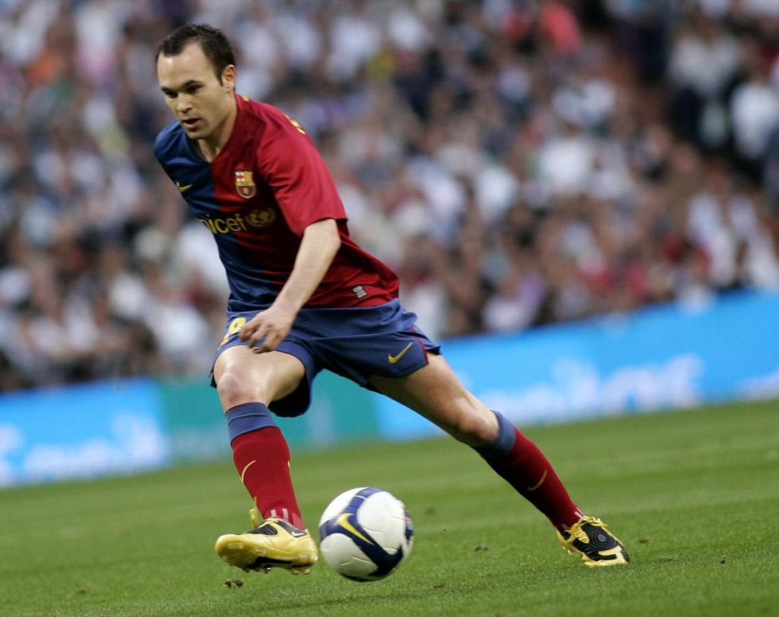 El clásico con Andrés Iniesta. Uno de los muchos partidos que llegó a disputar en el Santigago Bernabéu