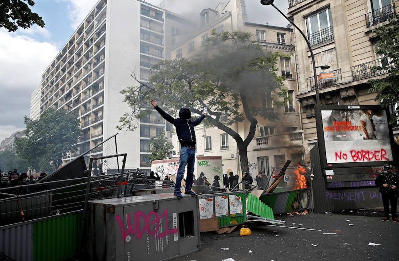 Las espectaculares imágenes de los disturbios en París por el Primero de Mayo. 