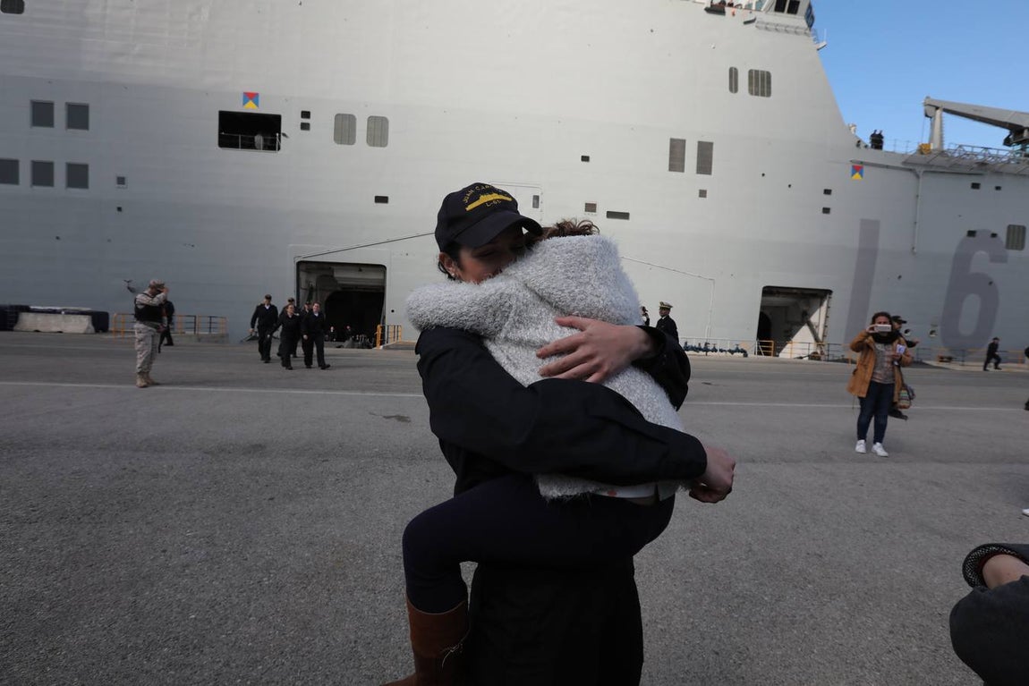 Fotos: Despedida al &#039;Juan Carlos I&#039; en la Base Naval de Rota