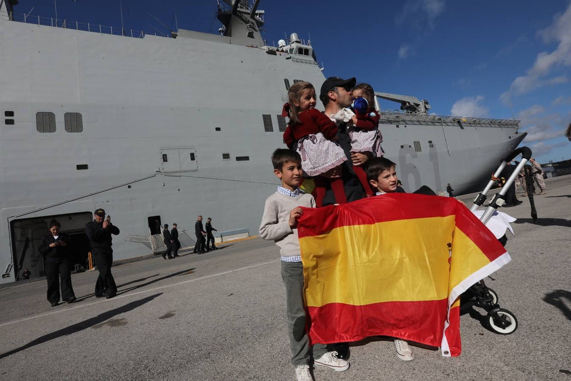 Fotos: Despedida al &#039;Juan Carlos I&#039; en la Base Naval de Rota