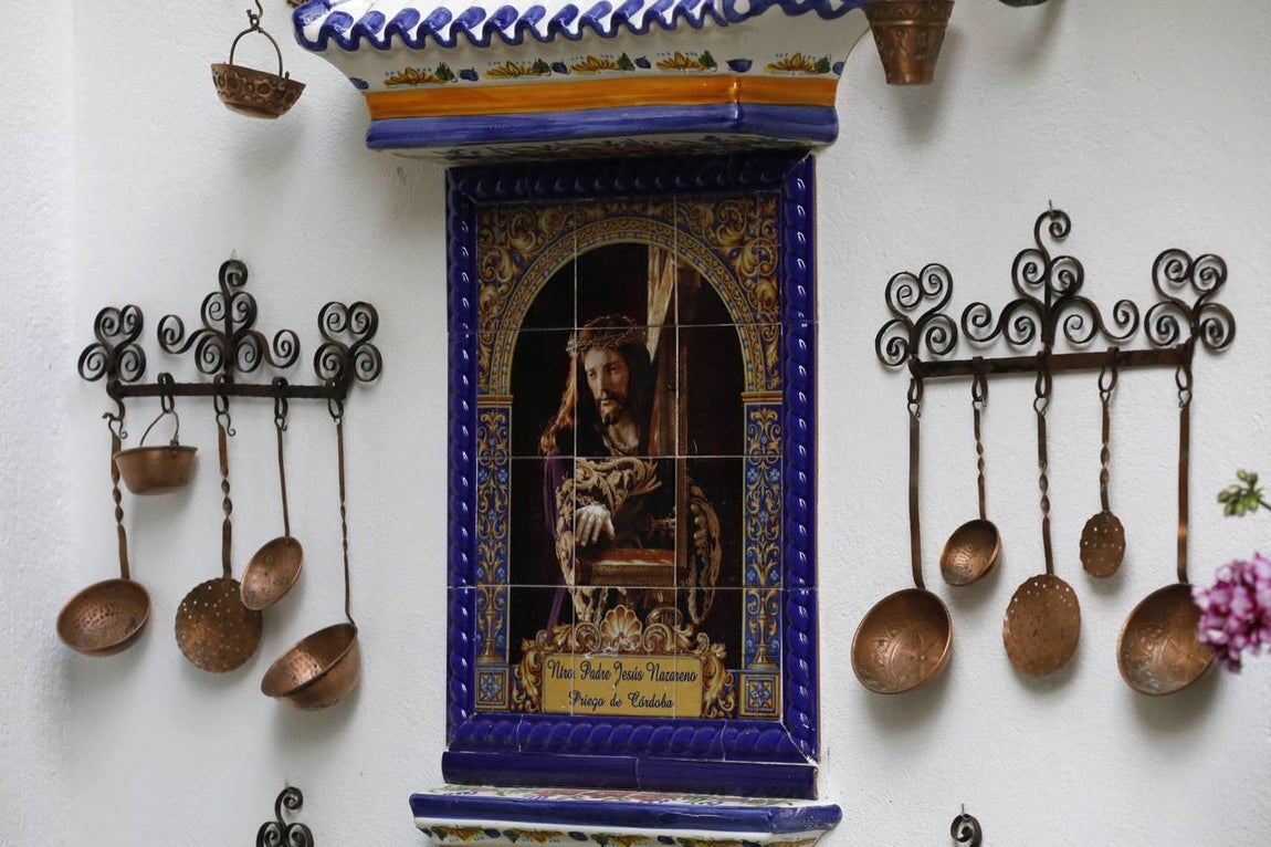 Los patios de Santiago y San Pedro de Córdoba, en imágenes