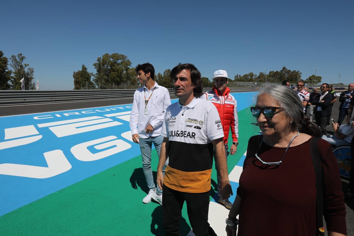 IMÁGENES de la nueva escultura del Circuito de Jerez en recuerdo de Ángel Nieto