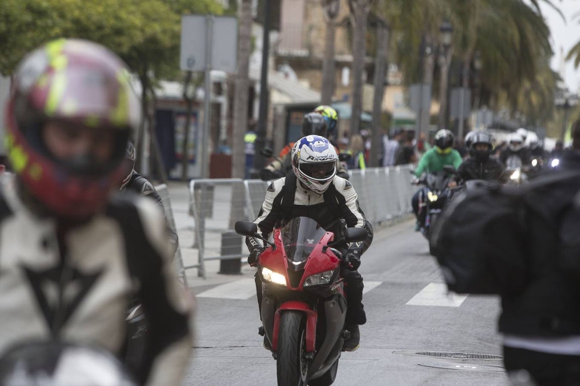 Ambiente de la motorada en El Puerto de Santa María