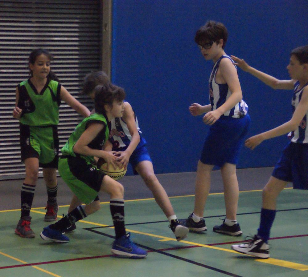 Las mejores imágenes del partido de baloncesto alevín masculino entre Ntra. Sra. Recuerdo y Sagrada Familia Jorge Juan