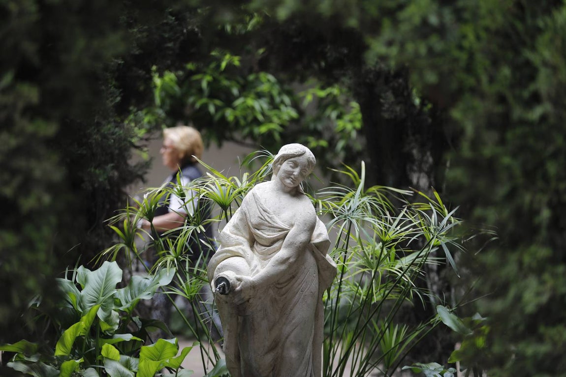 Los patios del Palacio de Viana de Córdoba, en imágenes