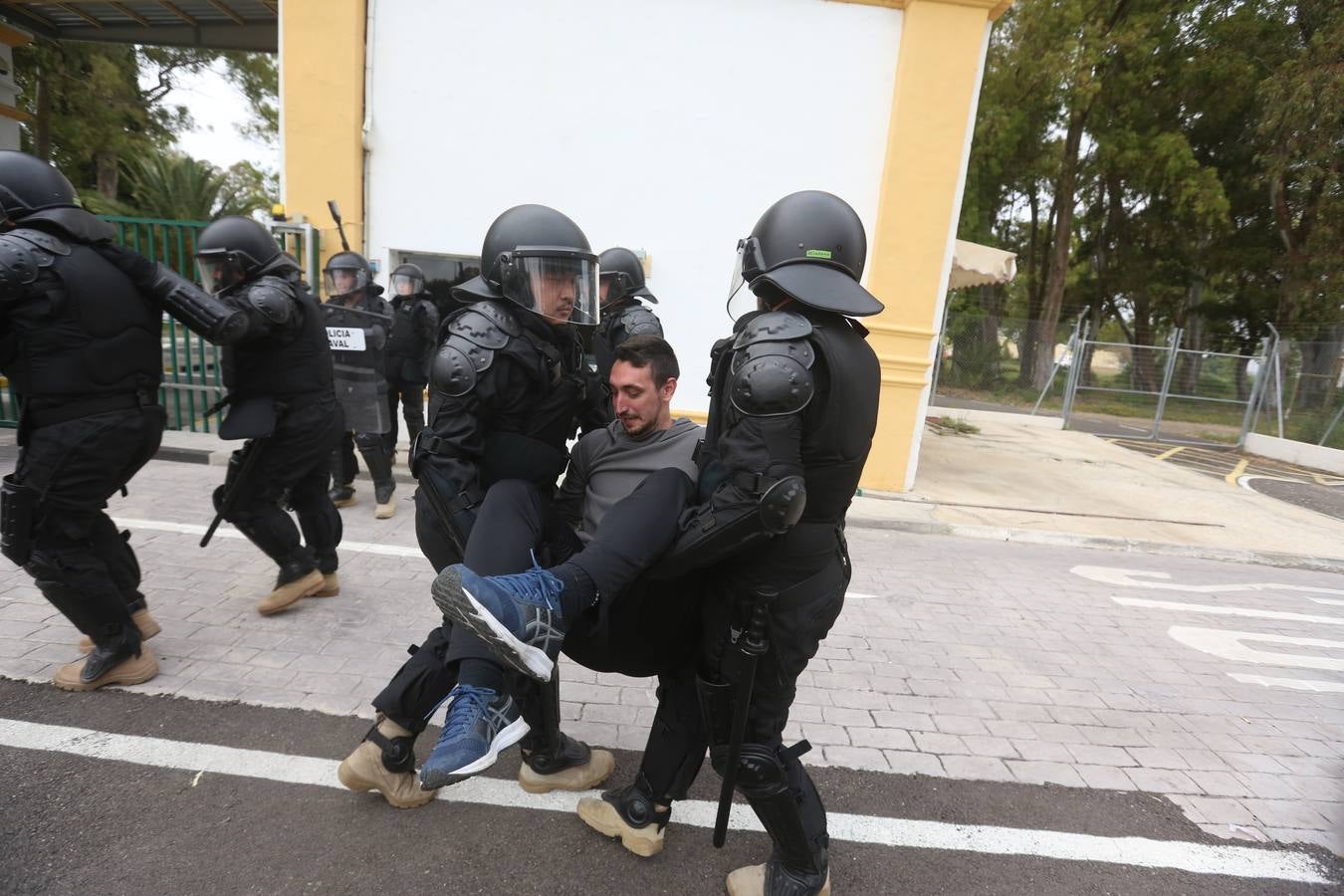 FOTOS: Ejercicio de la Fuerza de Protección de Infantería de Marina en La Carraca