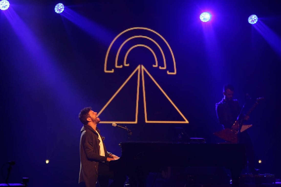 Fotos: Concierto de Pablo López en el Teatro Falla en Cádiz