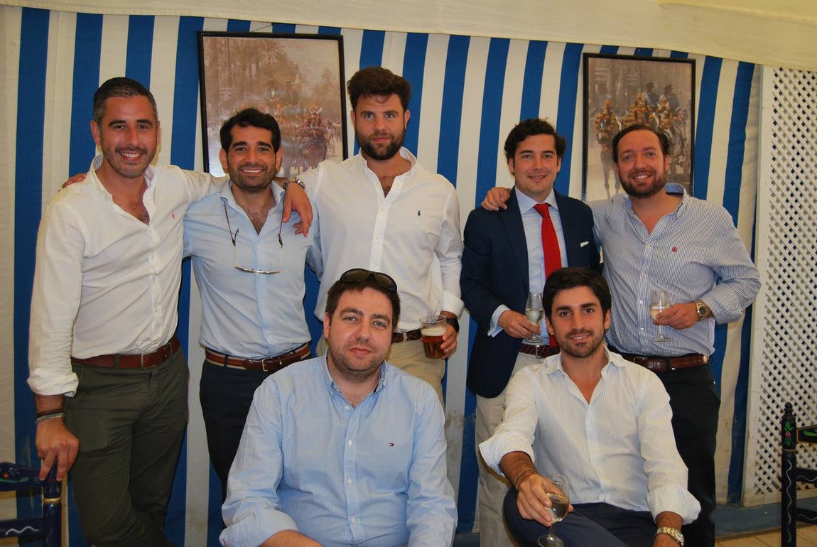 Carlos Carapeto Mena, Francisco López de Ayala, Gabriel García, Alfredo Costi Arias, Paulino Conejo Vara. Abajo sentados : Kiko Mateos y Felipe Iglesias