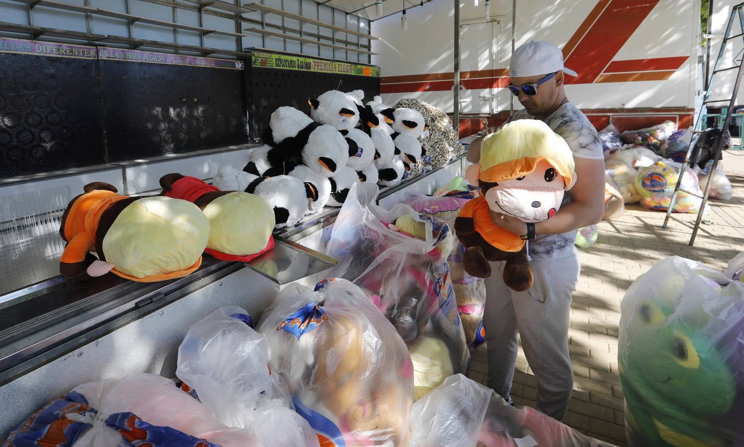 Preparativos de la Feria de Mayo de Córdoba de 2018, en imágenes