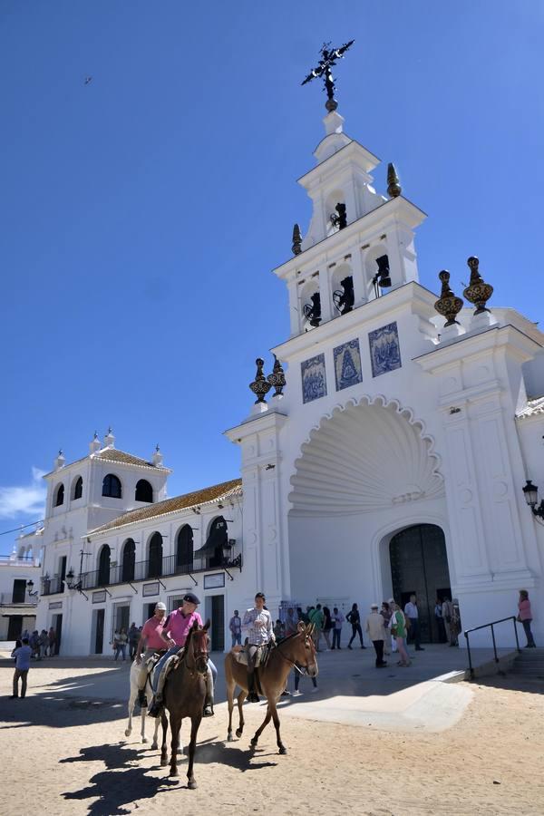 En imágenes: la aldea se prepara para la romería de el Rocío 2018