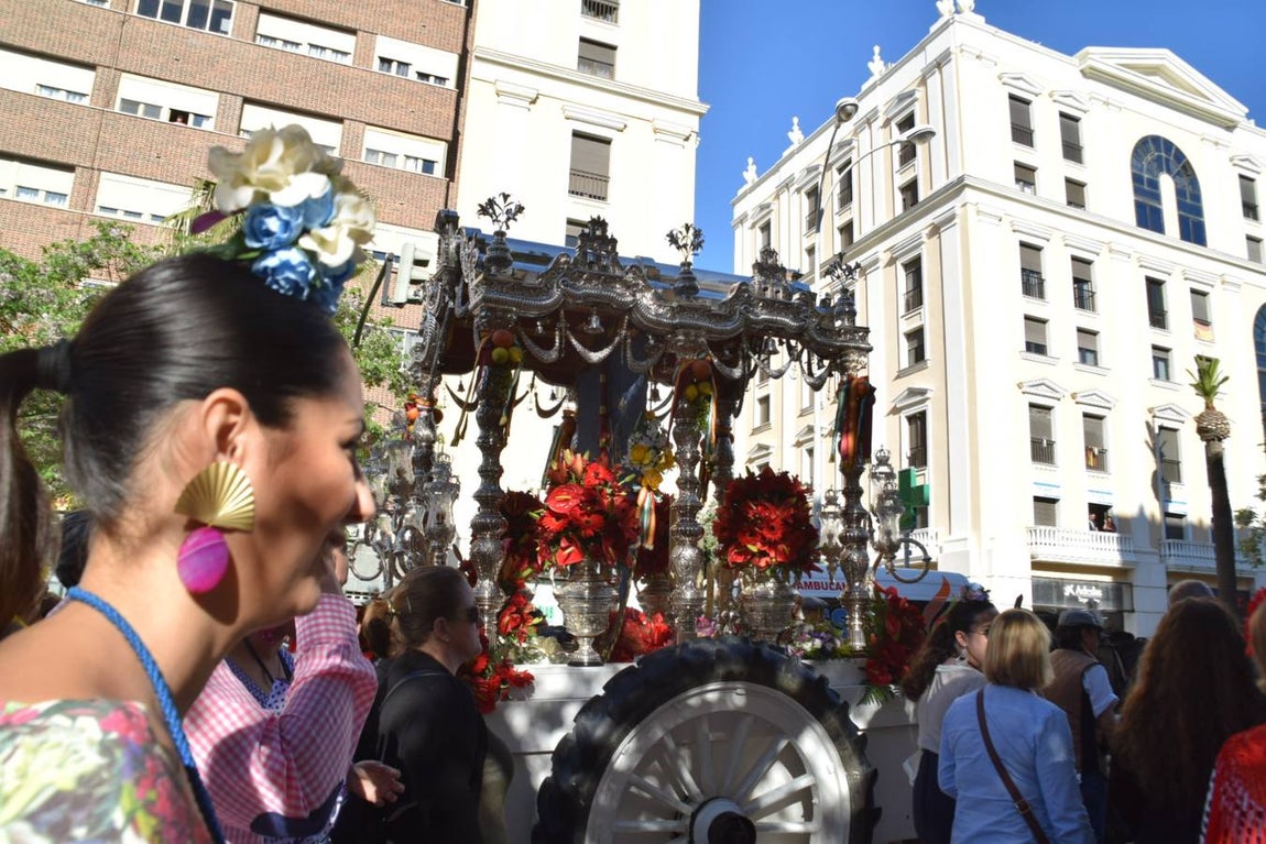 La hermandad del Rocío de Cádiz inicia su camino hacia la Aldea