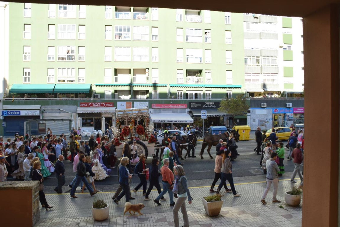 La hermandad del Rocío de Cádiz inicia su camino hacia la Aldea