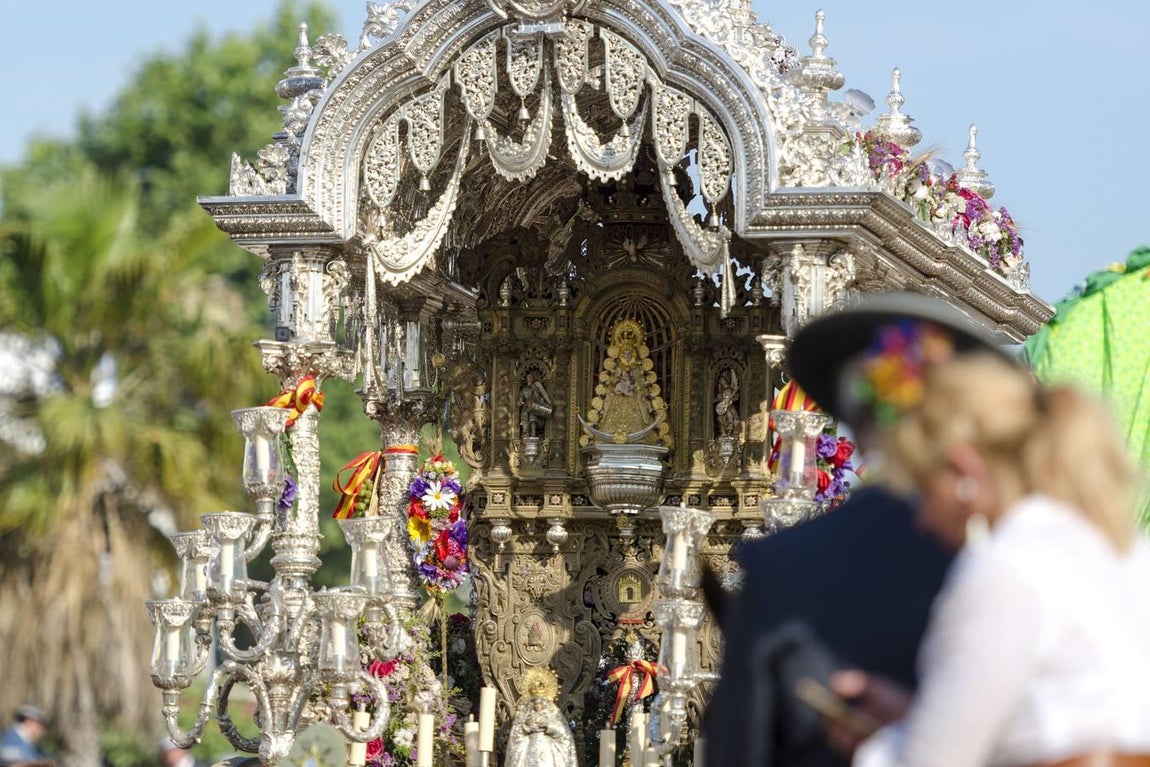 Simpecado de la Macarena