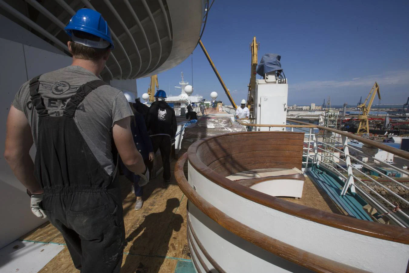 Fotos: La reparación del &#039;Mariner of the seas&#039; en Cádiz, en imágenes