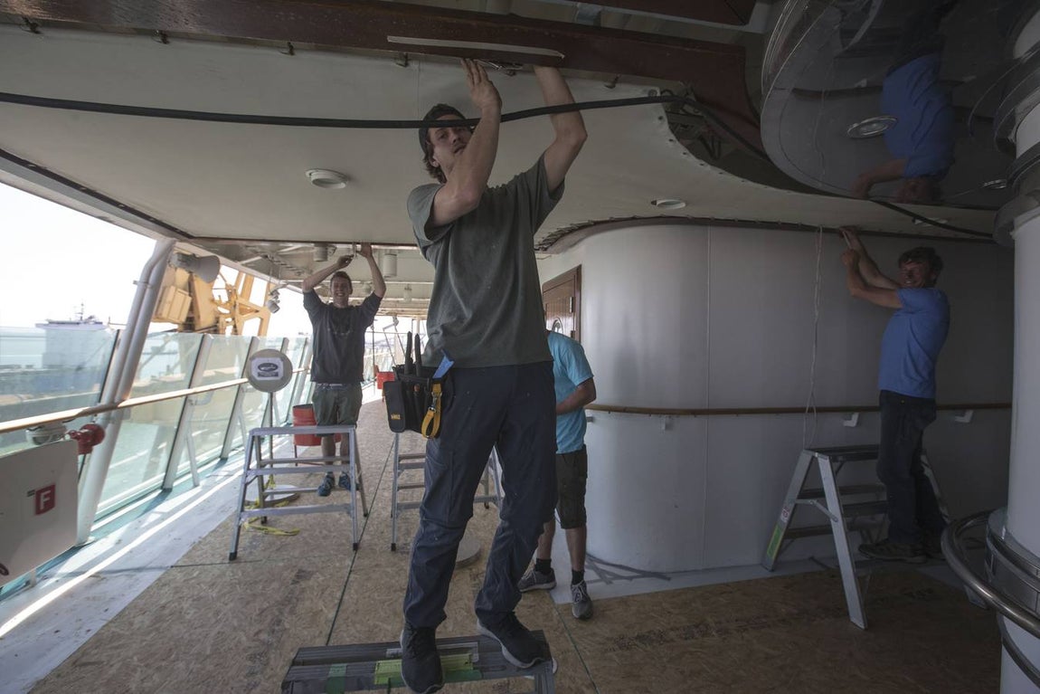 Fotos: La reparación del &#039;Mariner of the seas&#039; en Cádiz, en imágenes