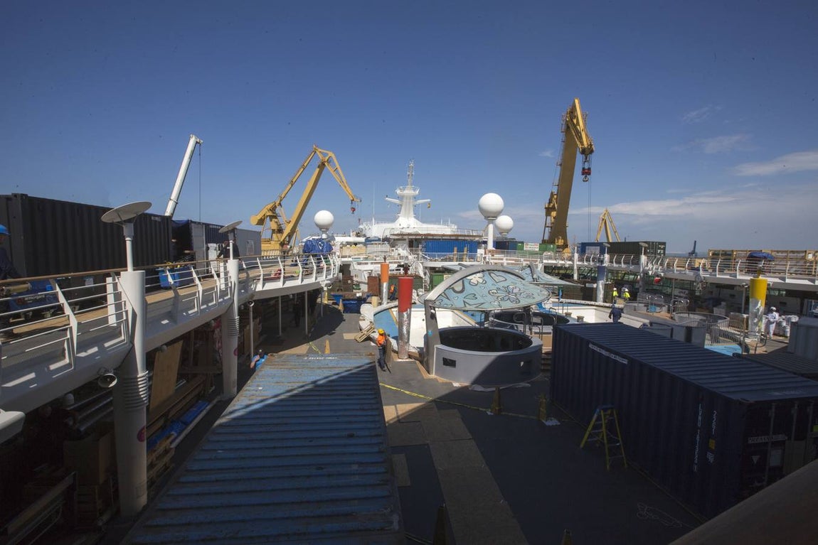 Fotos: La reparación del &#039;Mariner of the seas&#039; en Cádiz, en imágenes