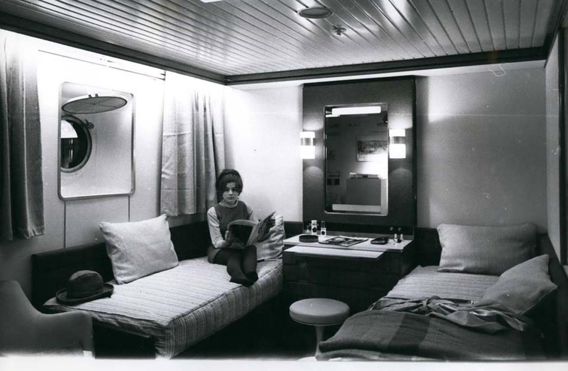 Icono del lujo. El Qe2, como se le conocía popularmente, se convirtió en un<a href="https://www.abc.es/tmp/summum/estilo/relojes/abci-lujosa-rareza-carisimos-relojes-joya-201805221227_noticia.html" target="_blank"> icono de lujo</a> en la época, su diseño elegante y refinado simbolizaba el renacimiento de la elegancia inglesa en los años 60. El predilecto de la aristocracia y las celebridades, fueron capitanes del barco Nelson Mandela, Elizabeth Taylor, Buzz Aldrin y David Bowie