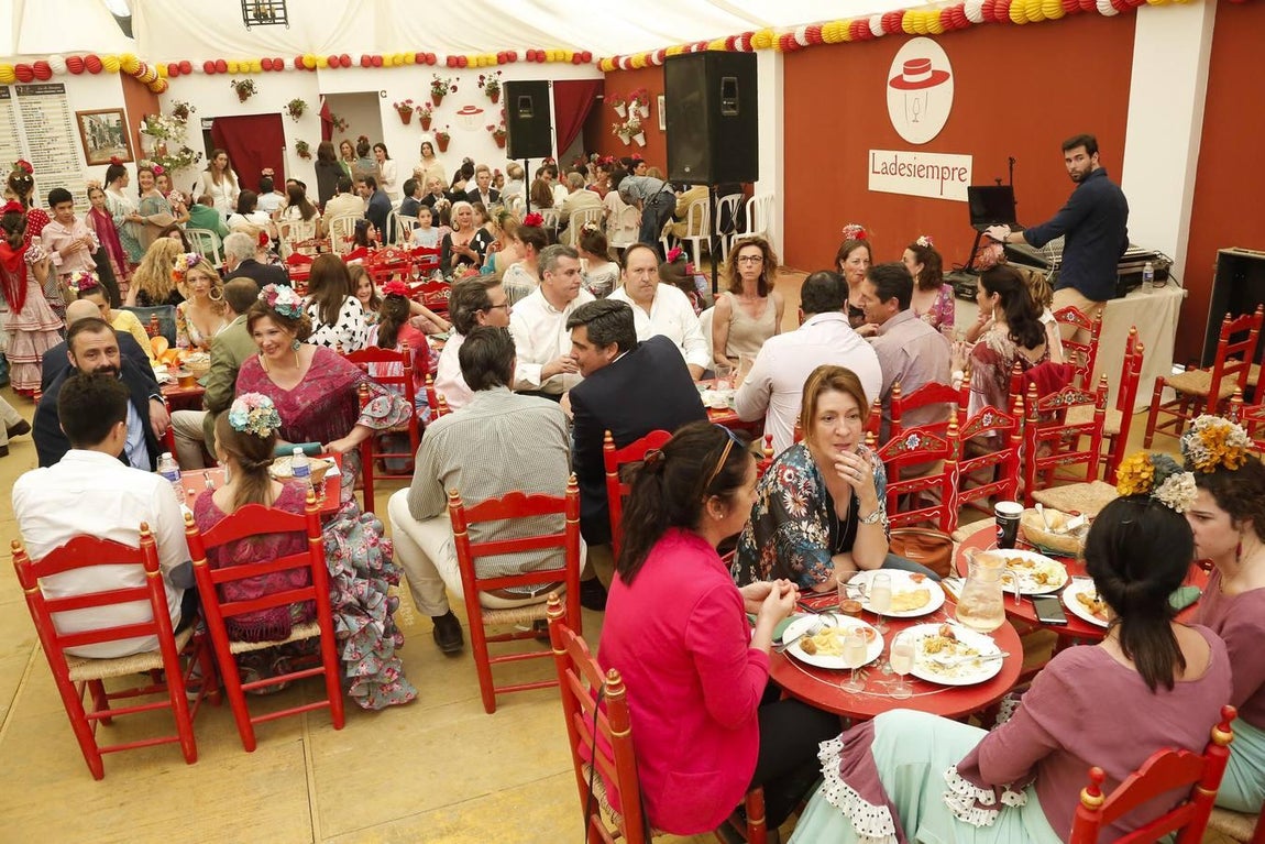 El ambiente en las casetas de Feria de Córdoba de 2018