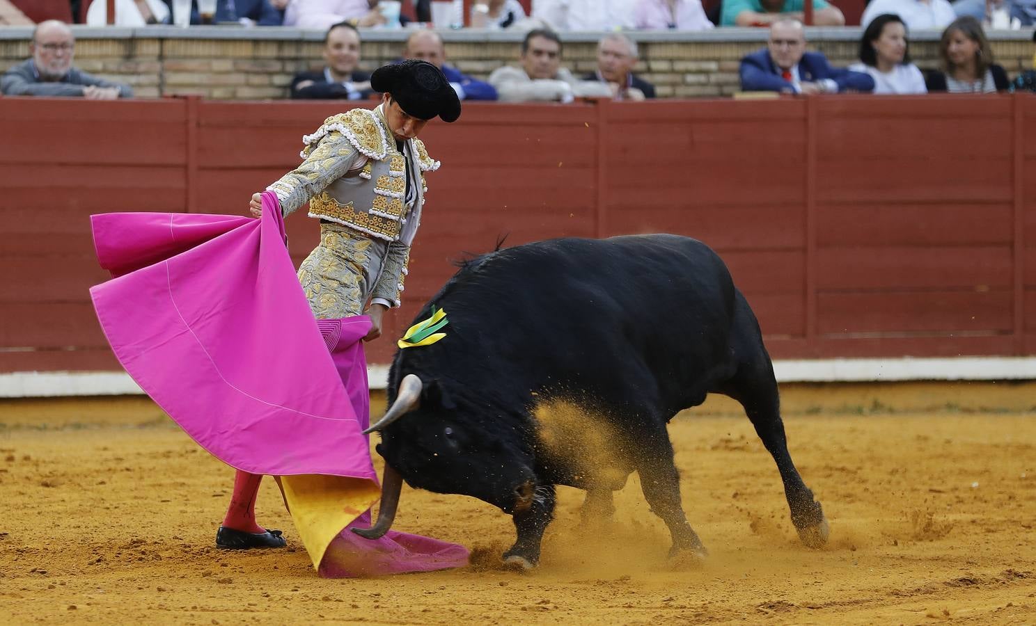 La corrida de El Juli, Ponce y Ginés Marín en Córdoba, en imágenes