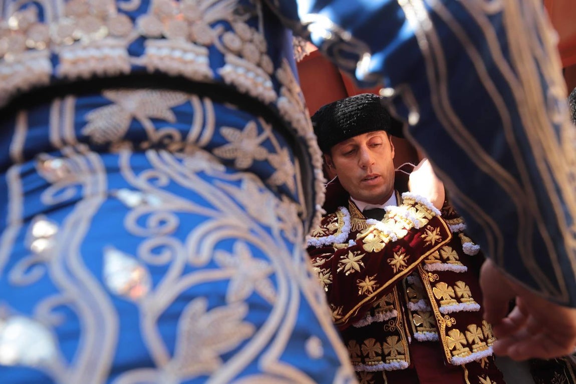 En imágenes, la corrida de Finito, Morante y Roca Rey en Córdoba