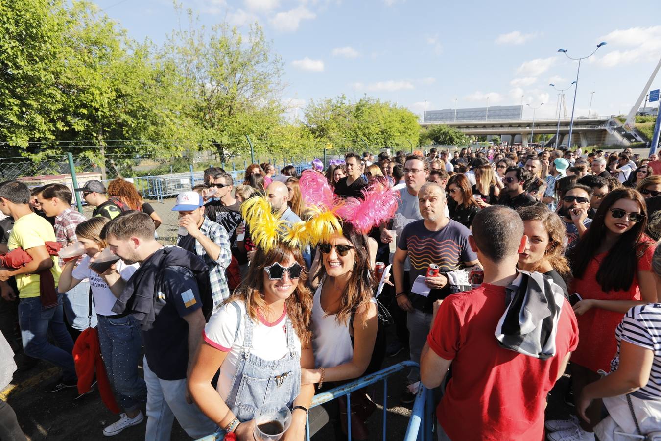 La fiesta de la nostalgia llena el Estadio de la Cartuja