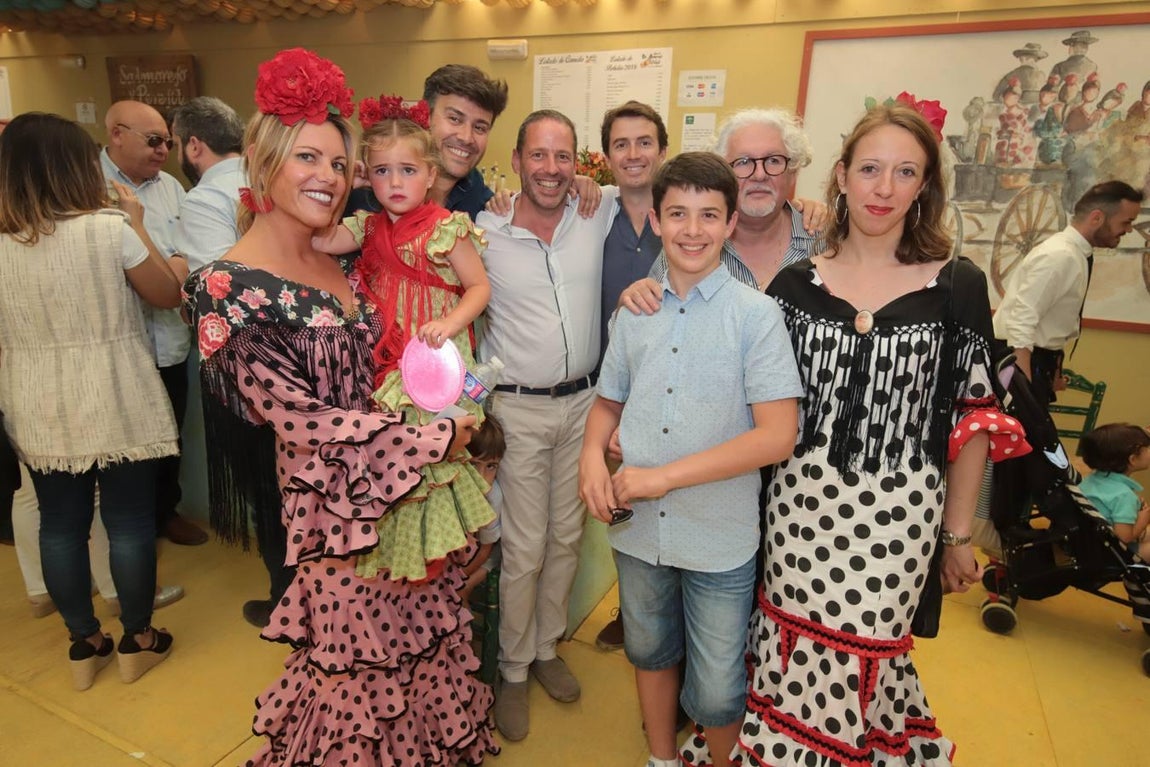 Ambiente de las casetas el sábado de Feria de Córdoba