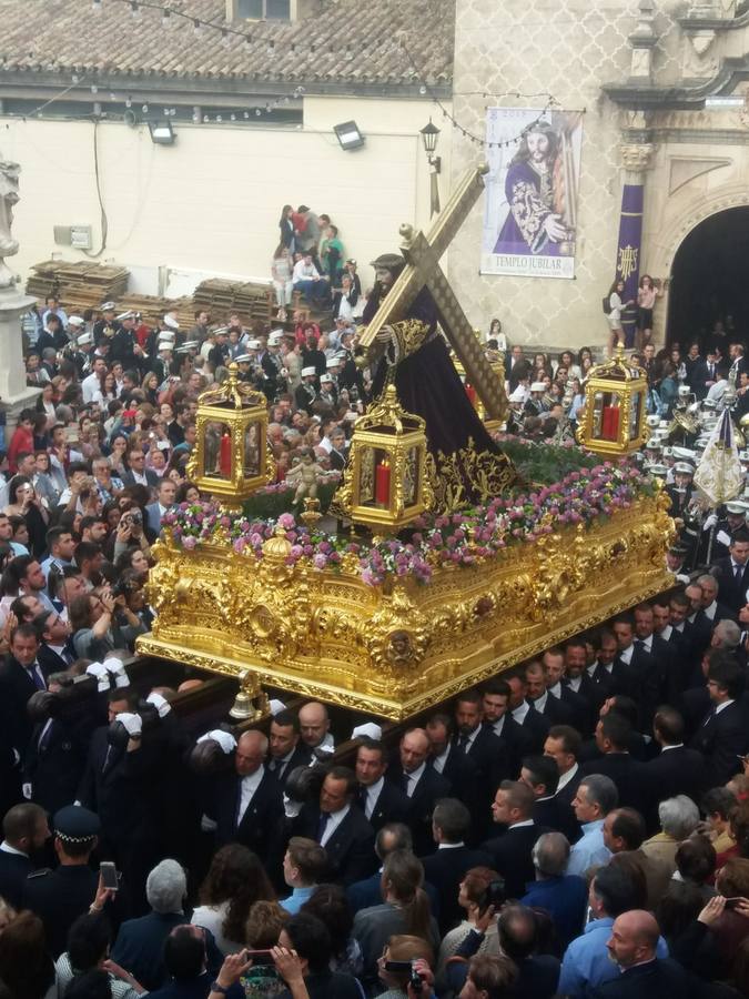 En imágenes, la salida extraordinaria de Jesús Nazareno en Priego de Córdoba