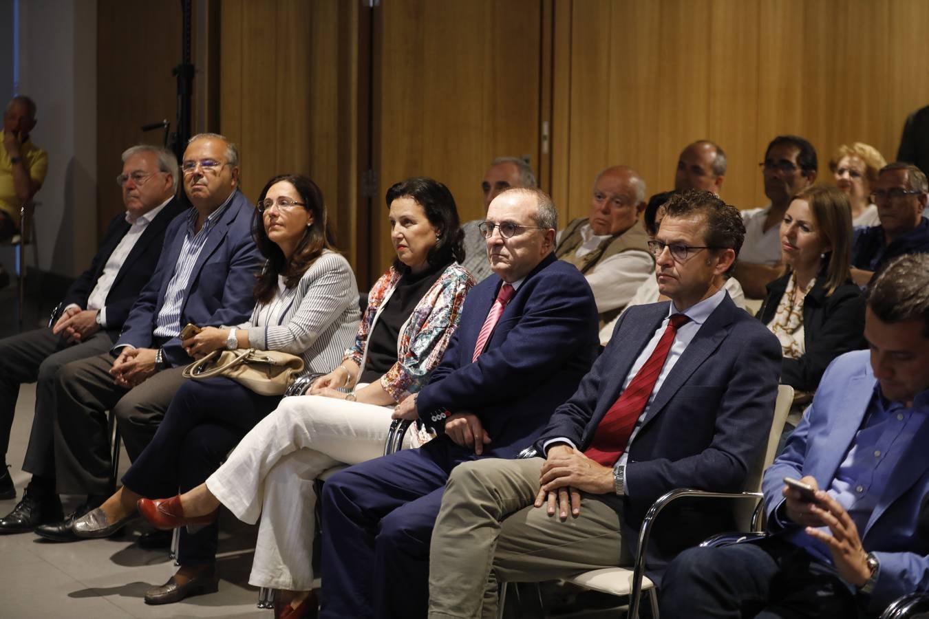 En imágenes, el encuentro con Ignacio Camacho