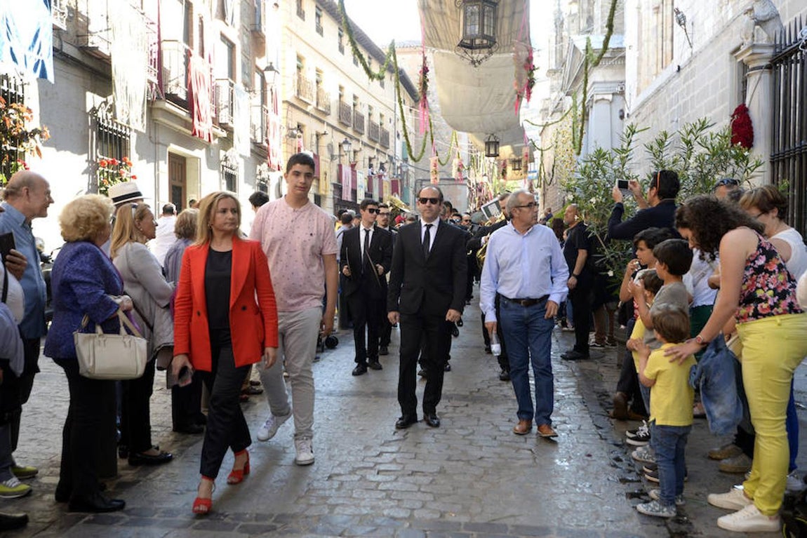 La Tarasca recorre el casco viejo de Toledo
