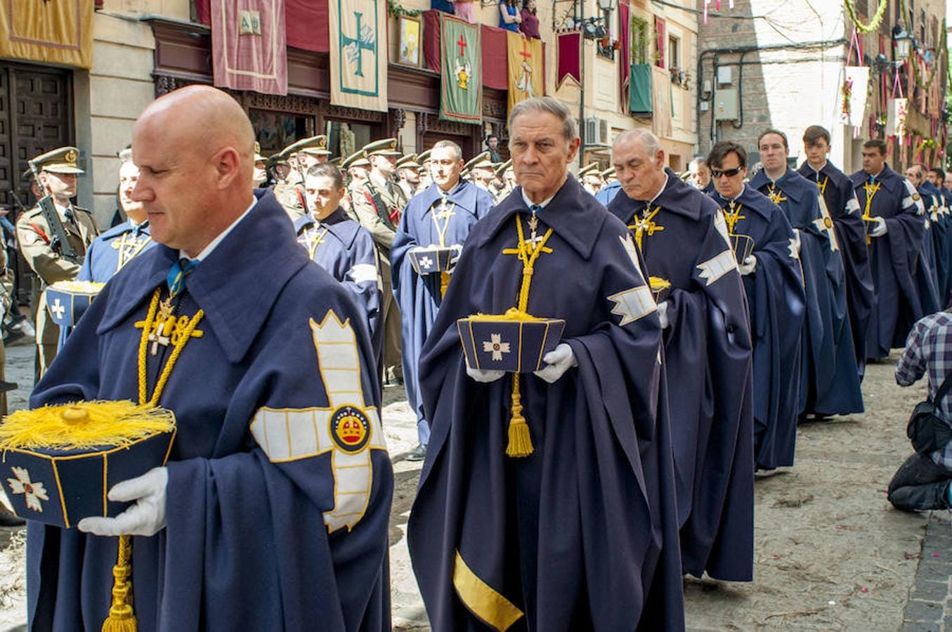 Un magno desfile en honor al Santísimo