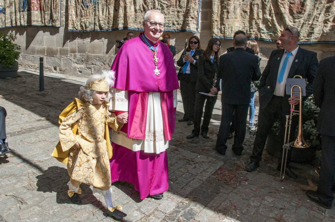Un magno desfile en honor al Santísimo