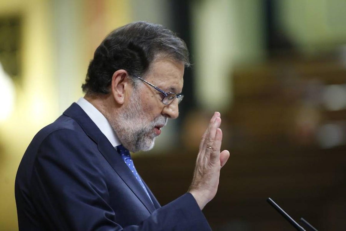 El 30 de agosto de 2016, tras someterse a la investidura en el Congreso y a pesar de tener un acuerdo de Gobierno con Ciudadanos, no logra ser elegido. 