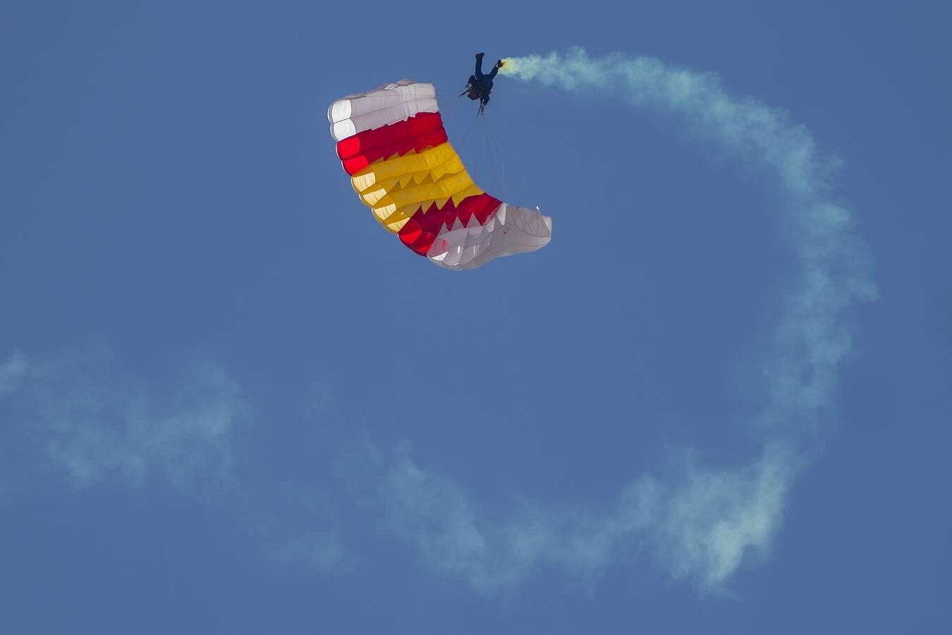 Exhibición de la Patrulla Acrobática de Paracaidismo del Ejército del Aire
