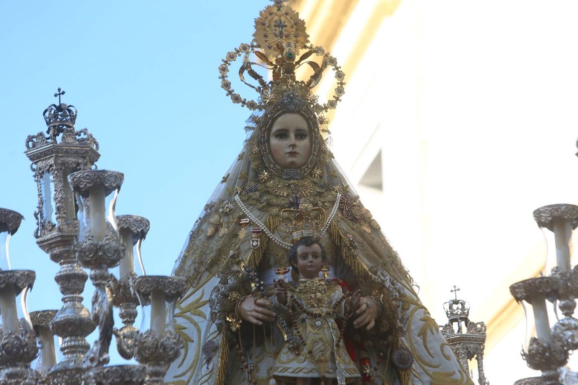 Traslado de la Patrona desde Santo Domingo a Santa Cruz