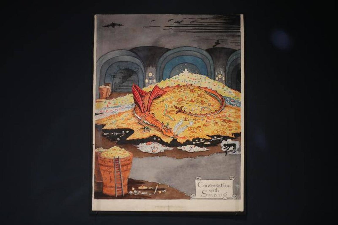 El dragón Smaug protege su tesoro de Bilbo Bolsón