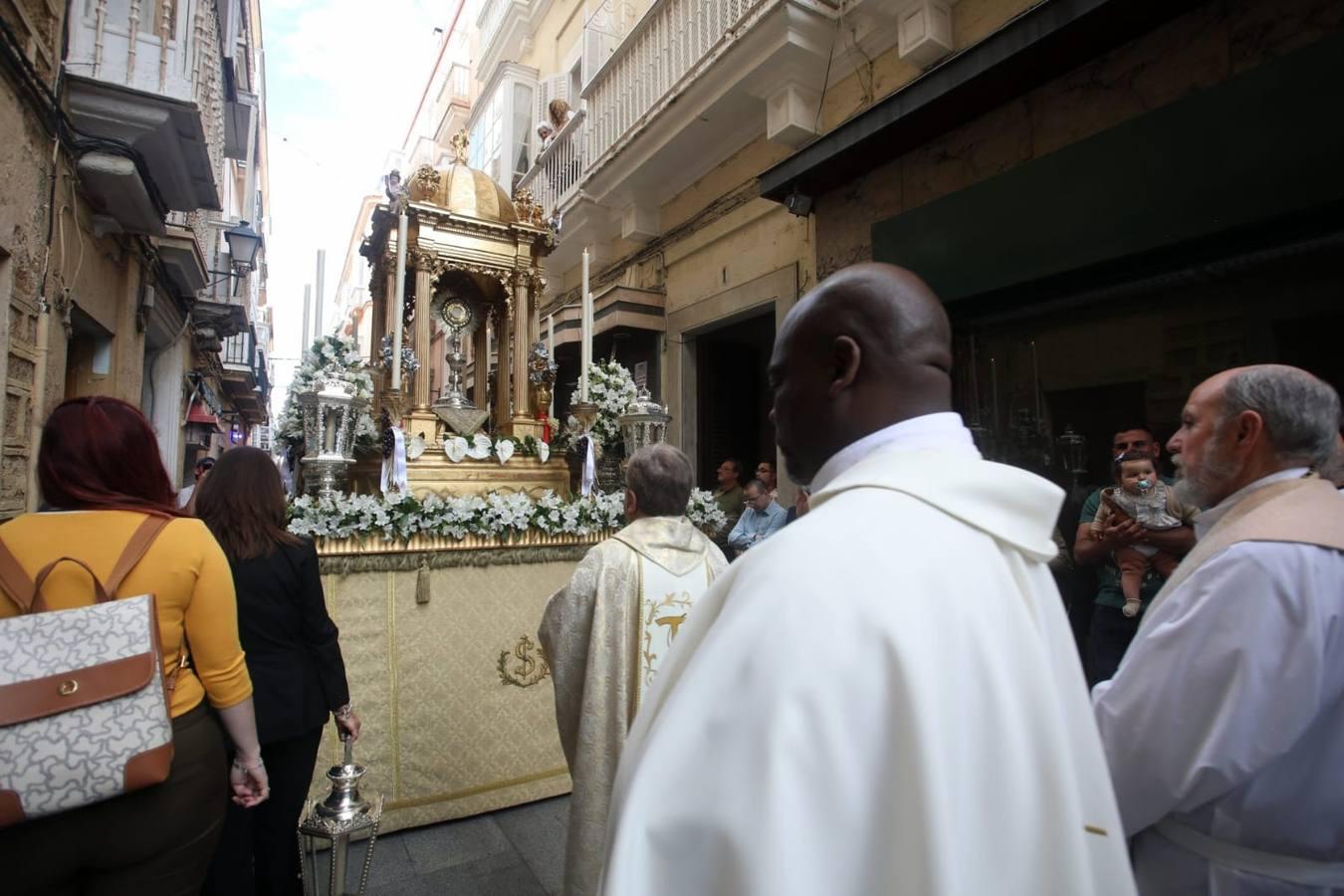 FOTOS: La procesión del Corpus Chico en Cádiz, en imágenes