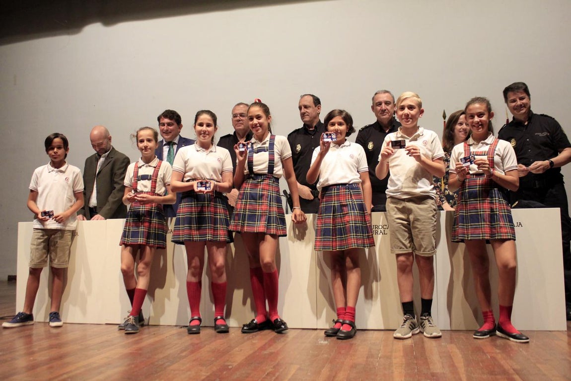 La Policía entrega carnés a 116 «ciberexpertos»