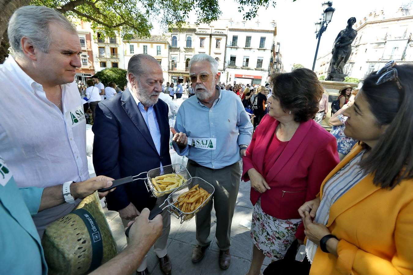 Regalan 5.000 kilos de patata nueva en Sevilla