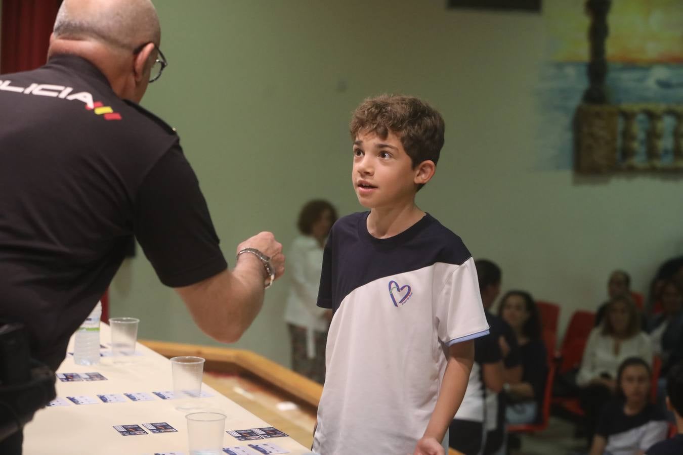 La Policía entrega los carnet de ciberexpert@s a alumnos gaditanos