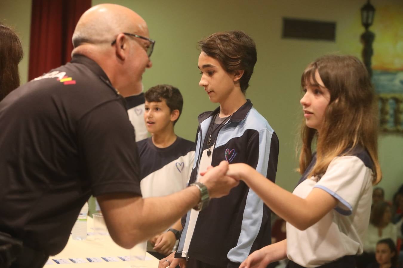 La Policía entrega los carnet de ciberexpert@s a alumnos gaditanos